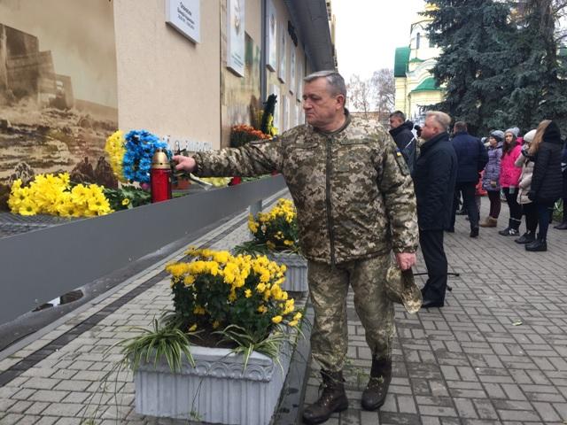 У Рівному вшанували пам`ять героїв Небесної сотні (+ФОТО)