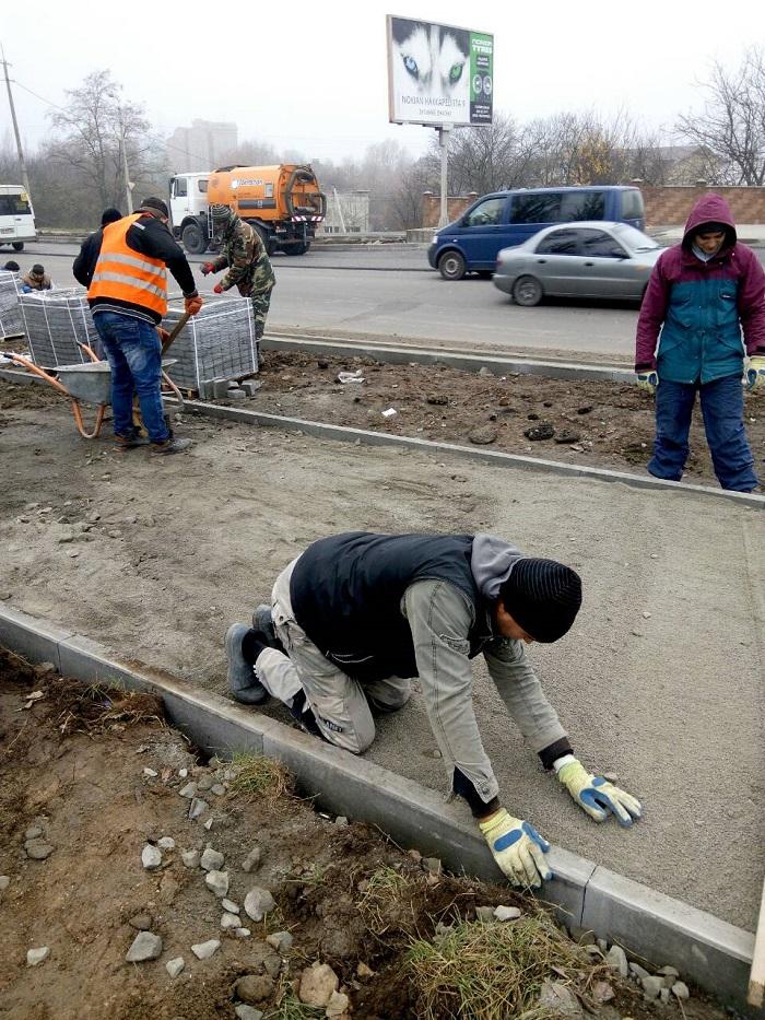 Як у Рівному над благоустроєм міста працюють!? (ФОТО)