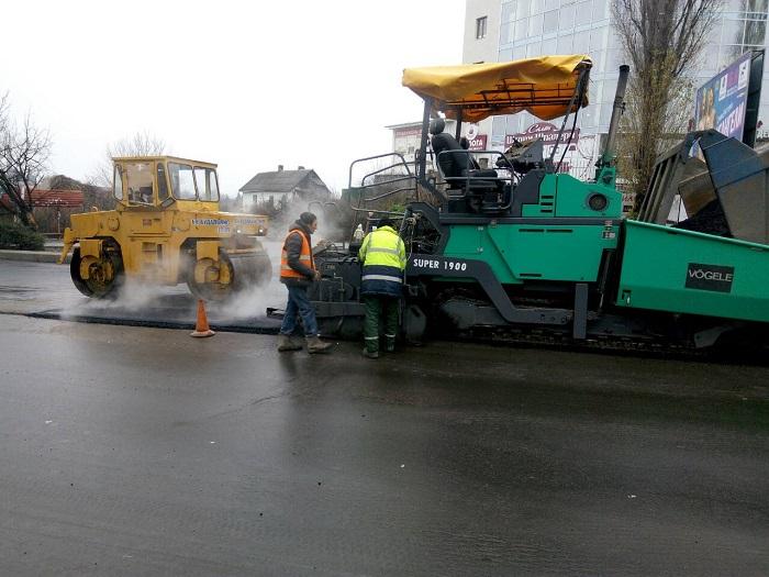 А в Рівному все над благоустроєм трудяться (ФОТО)