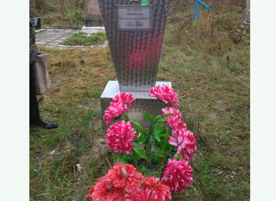 Надгробки на металобрухт: на Володимиреччині затримали молодиків, які обкрадали кладовища
