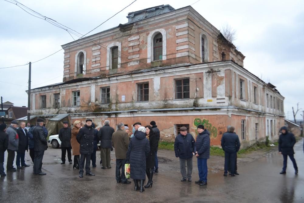 Депутати Рівненської облради відвідали синагогу і замок
