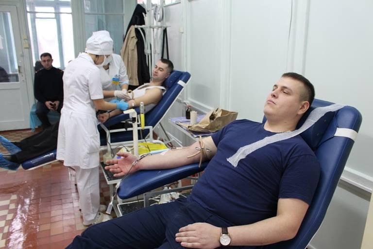 Рятувальники Рівного здали кров для онкохворих дітей (ФОТО)