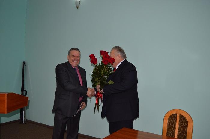 Міський голова Рівного нагородив провідного інженера «Рівнеоблводоканал»