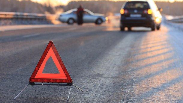На Рівненщині п`яний водій збив 47-річну жінку: за її життя борються медики