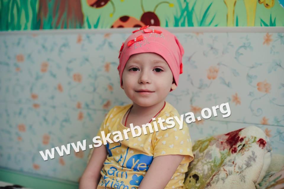 Маленька Надійка з Рівного потребує допомоги: у дівчинки - гострий лімфобластний лейкоз