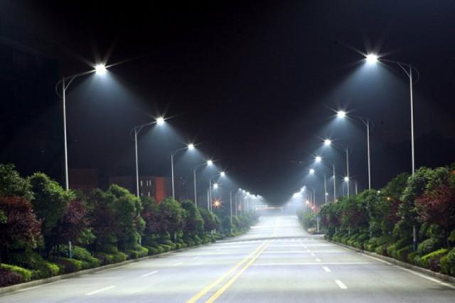  Рівняни просять зробити освітлення на вулицях міста яскравішим