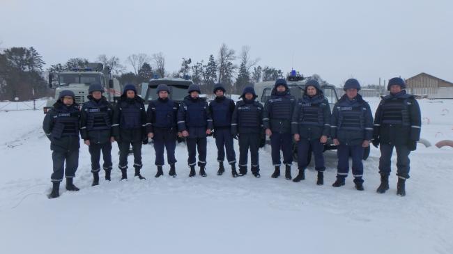 Рятувальники Рівненщини тренувалися знешкоджувати міни (ФОТО)