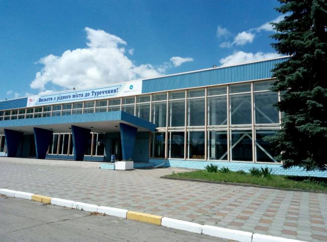 Депутат облради розкритикував роботу Рівненського аеропорту
