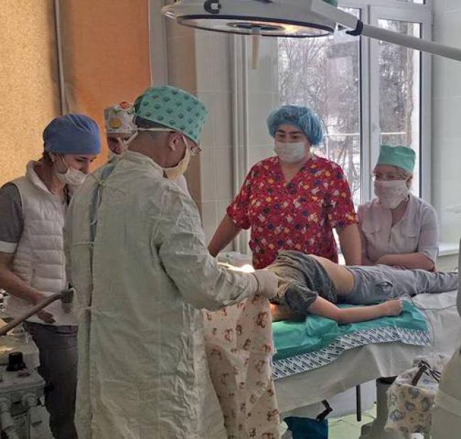 Дитяча лікарня на Рівненщині отримала нове обладнання (ФОТО)