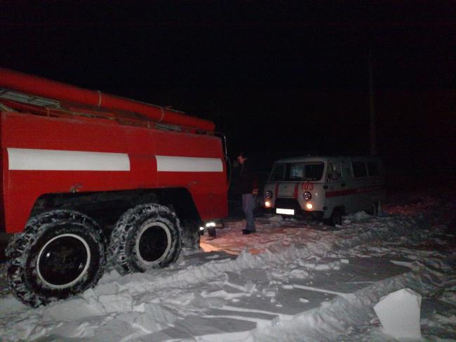 На Рівненщині автомобіль швидкої допомоги потрапив у снігову пастку (ФОТОФАКТ)