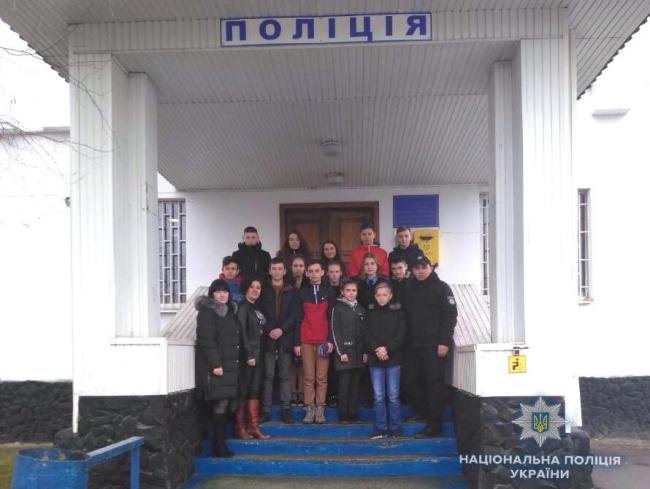 Школярі Рівненщини навідалися до поліцейських (ФОТО)