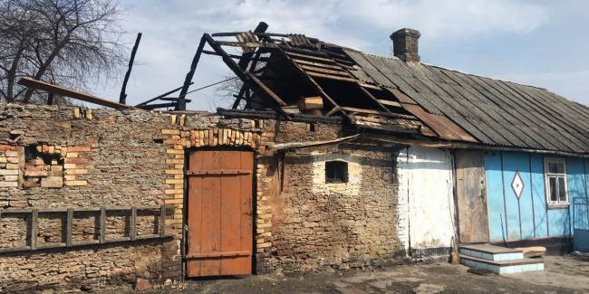 На Рівненщині згорів будинок через чоловіка, що пожалів води (ФОТО)