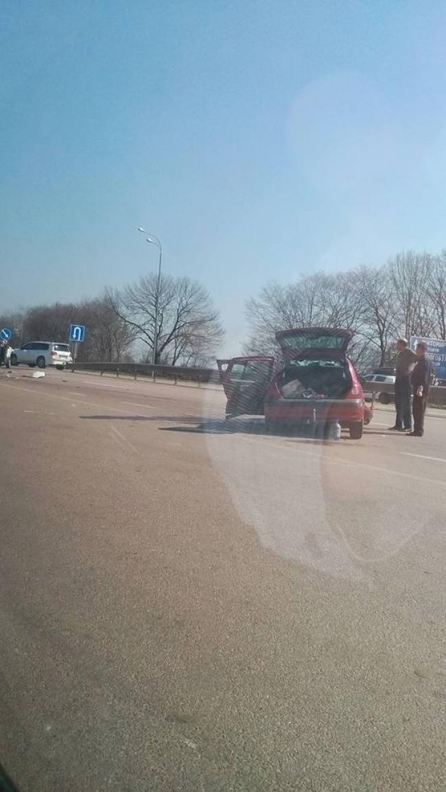 На трасі біля Рівного - ДТП: два авто серйозно пошкоджені (ФОТОФАКТ)