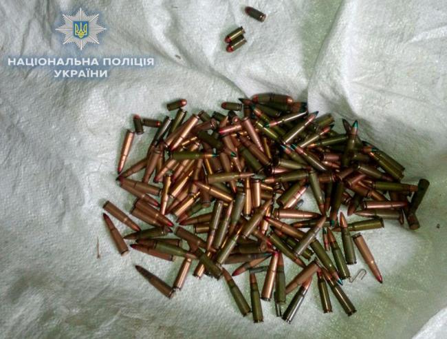 Майже 200 патронів та гранату вилучили у мешканців Рівненщини