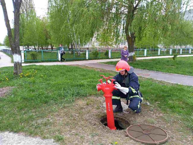 На Рівненщині рятувальники перевіряли наявність протипожежного водопостачання (ФОТО)