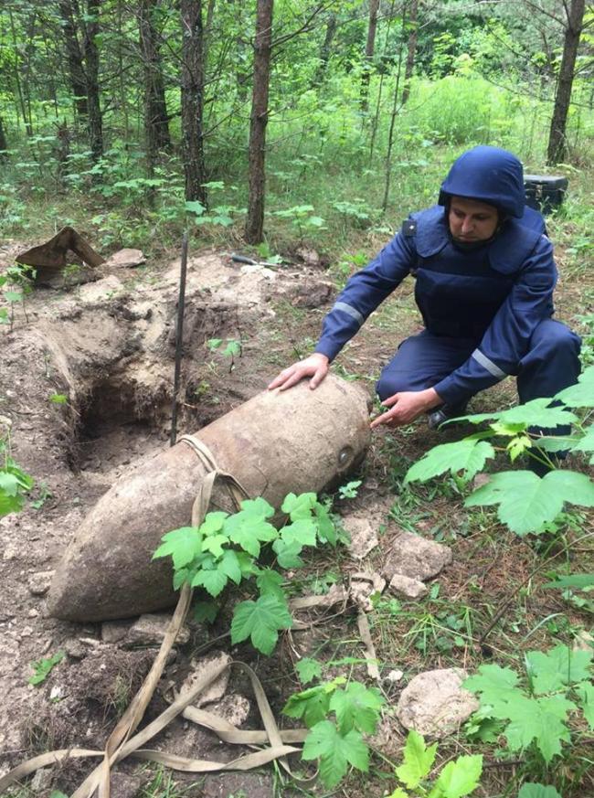 На Рівненщині знешкодили 250-ти кiлограмову нiмецьку авiацiйну бомбу