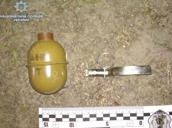 Поліція виявила в двох мешканців Рівненщини гранати та обріз