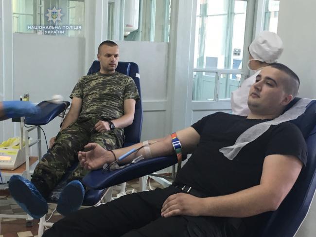 Рівненські поліцейські здали кров для онкохворих дітей