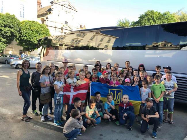 Діти АТОвців із Рівненщини поїхали на безкоштовні канікули до Данії (ФОТО)