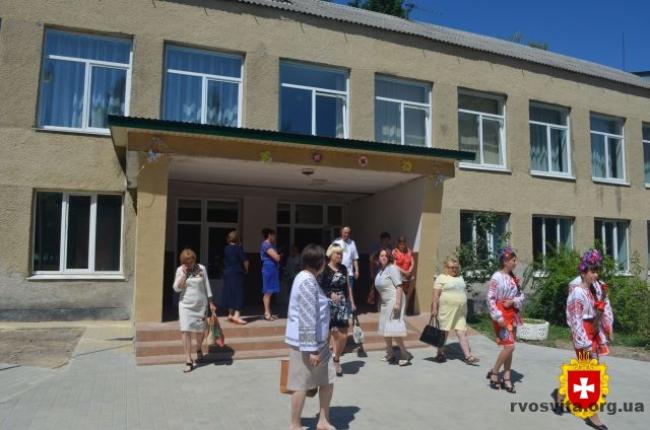 Начальник управління освіти Рівненщини перевірив відповідність деяких шкіл до нових норм