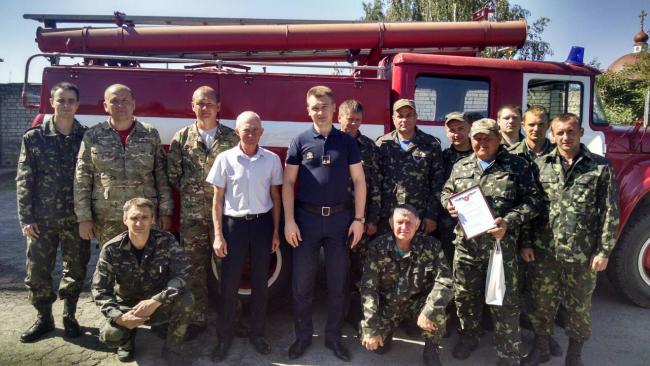 Рятувальники Рівненщини нагородили добровольців за допомогу у ліквідуванні пожеж (ФОТО)