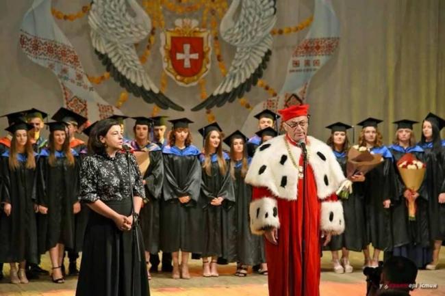 У Рівному випускники МЕГУ отримали дипломи (ФОТО)