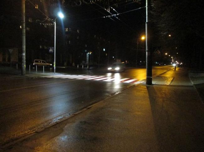 У Рівному встановлюють економні лампи для освітлення вулиць 