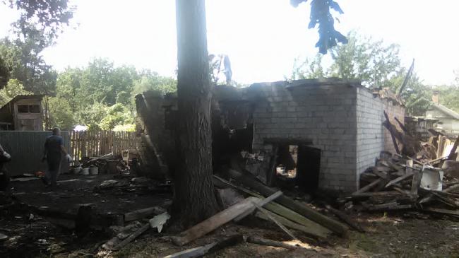 На Рівненщині рятувальники ліквідували чергову пожежу в будівлі