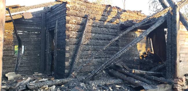 На Рівненщині вщент згорів житловий будинок 