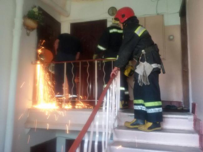 На Рівненщині через пожежу евакуювали мешканців багатоповерхівки