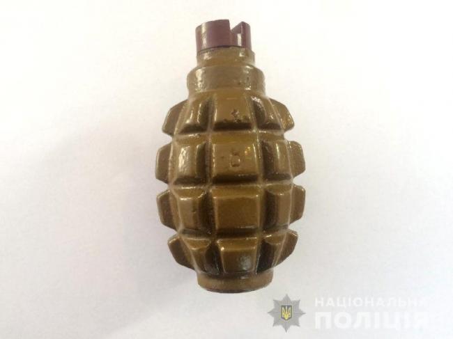 На Рівненщині затримали молодика, який продав бойову гранату 