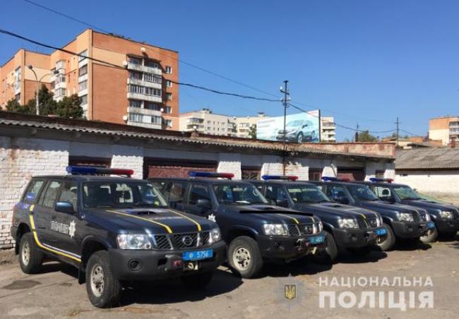 Поліцейські "бурштинових" районів Рівненської області отримали нові автівки