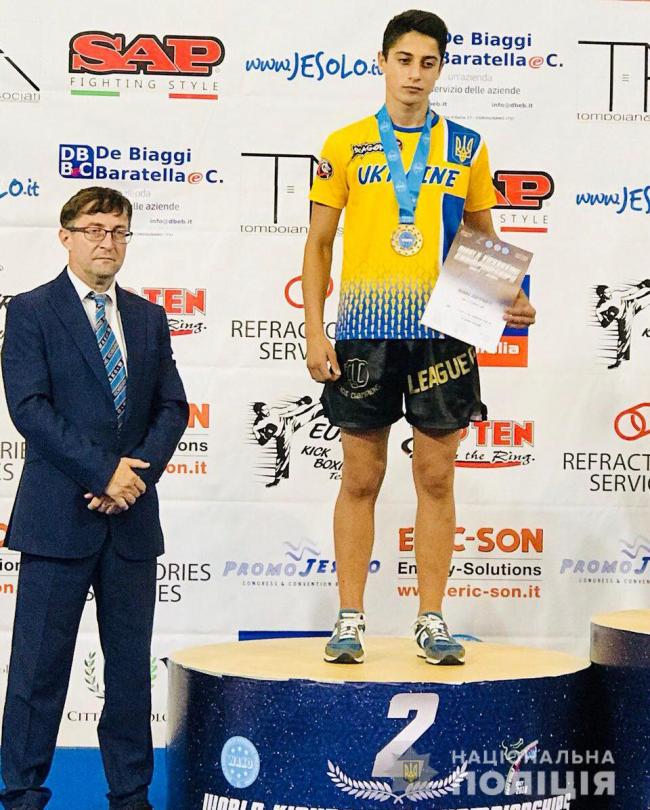 Рівненський спортсмен став срібним призером чемпіонату світу з кікбоксингу (ФОТО)