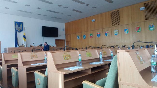 Депутати Рівненської обласної ради зібралися на позачергову сесію