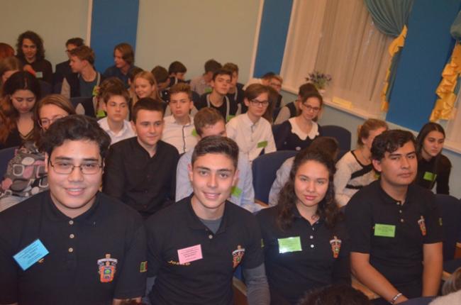 На Рівненщині проходить турнір юних хіміків (ФОТО)