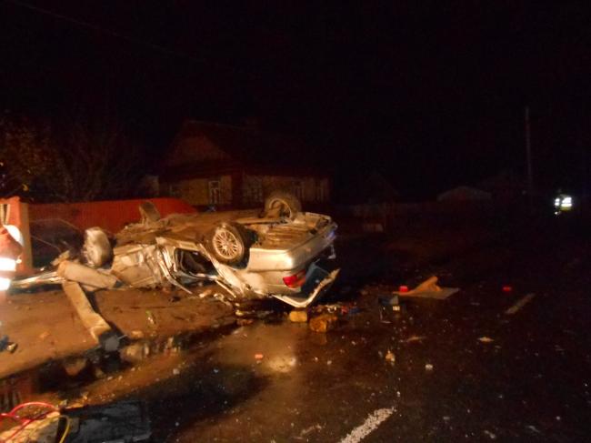 На Рівненщині тіло мертвого пасажира BMW деблокували рятувальники  