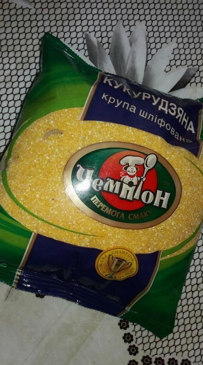 Рівнянка купила кукурудзяну крупу з личинками (ФОТОФАКТ)