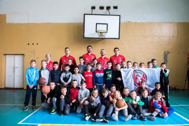 Кращі баскетболісти Рівного провели відкритий урок (ФОТО+ВІДЕО)