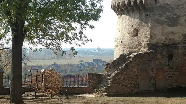 У мережі з`явилися фото старовинного осінного міста на Рівненщині 