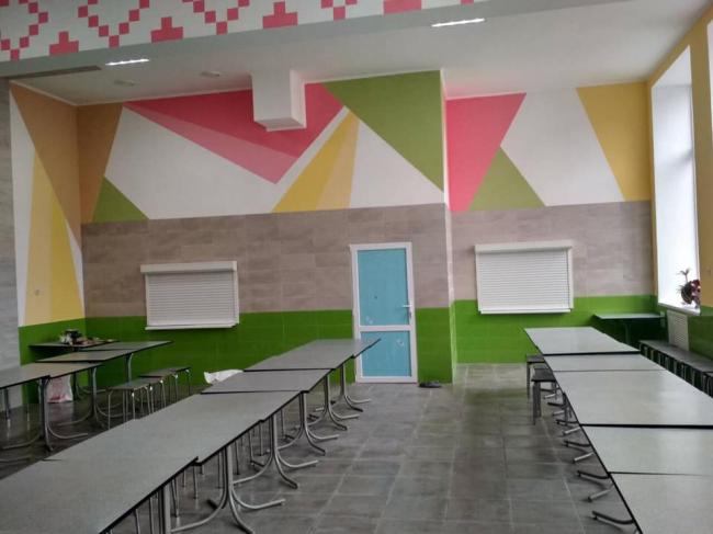 У школі на Рівненщині створили сучасну яскраву їдальню (ФОТО)