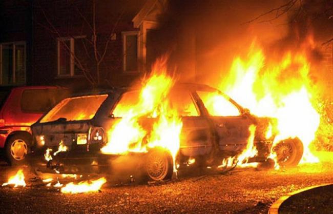 На Рівненщині підпалили автомобіль
