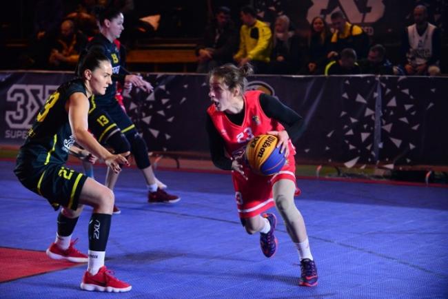Рівненська жіноча баскетбольна команда розпочала змагання у Суперлізі