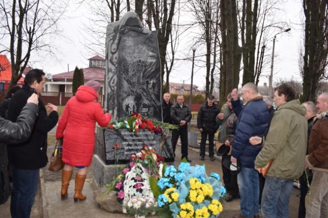 На Рівненщині відкрили пам’ятник загиблим у локальних війнах (ФОТО)