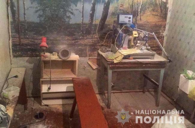 На Рівненщині виявили міні-цех із переробки бурштину (ФОТО)