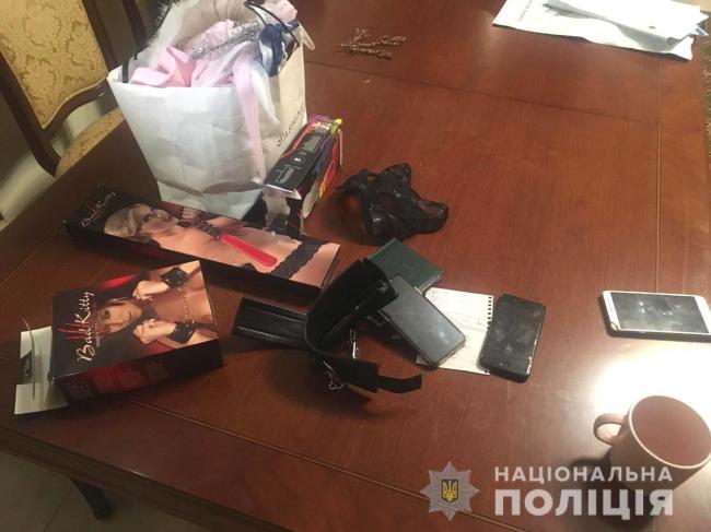 Рівненські поліцейські викрили чотири порностудії (ФОТО+ВІДЕО)