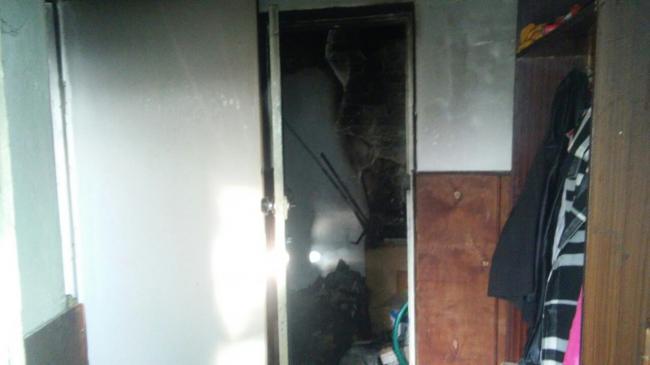 У Костополі горіла квартира: сусіди врятували двох дітей 