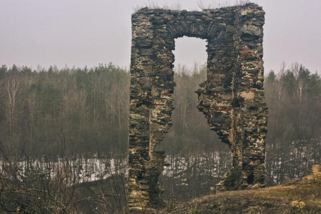 У мережі з`явилися цікаві фото Губківського замку, що на Рівненщині