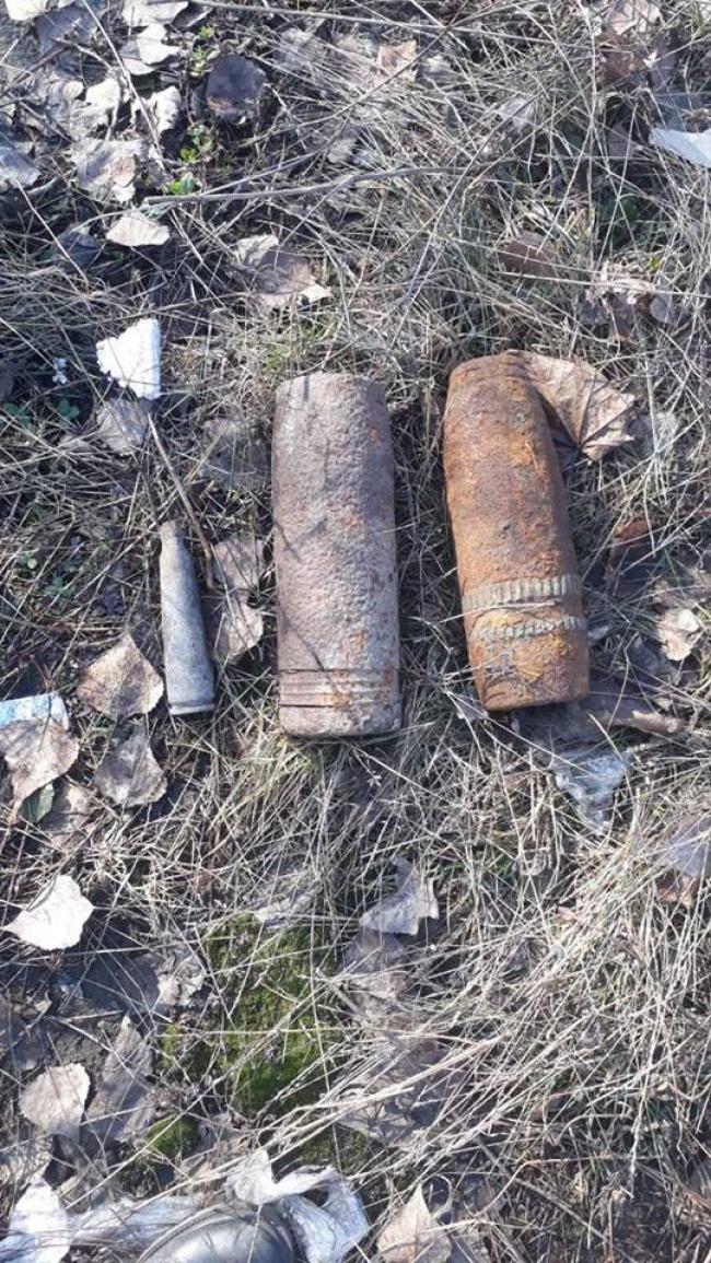 У Рівному на вулиці Кн. Володимира виявили два артилерійські снаряди (ФОТО)