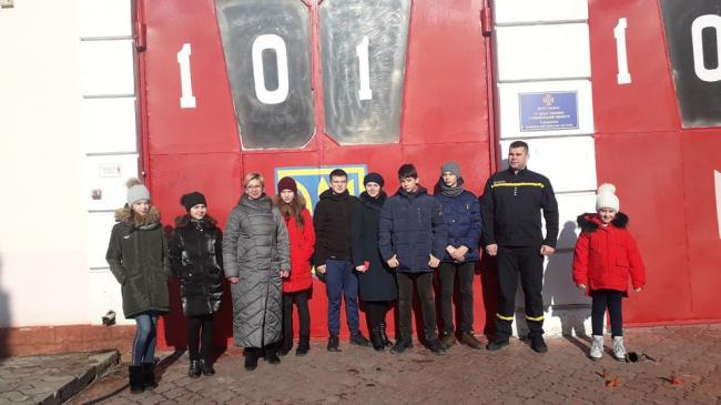 Вихованці Березнівської школи, що на Рівненщині, мали змогу відчути себе пожежниками (ФОТО)