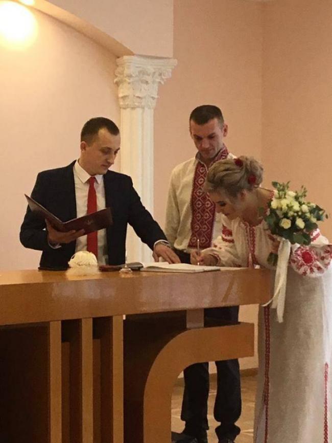 На Рівненщині лише один чоловік проводить церемонії одруження